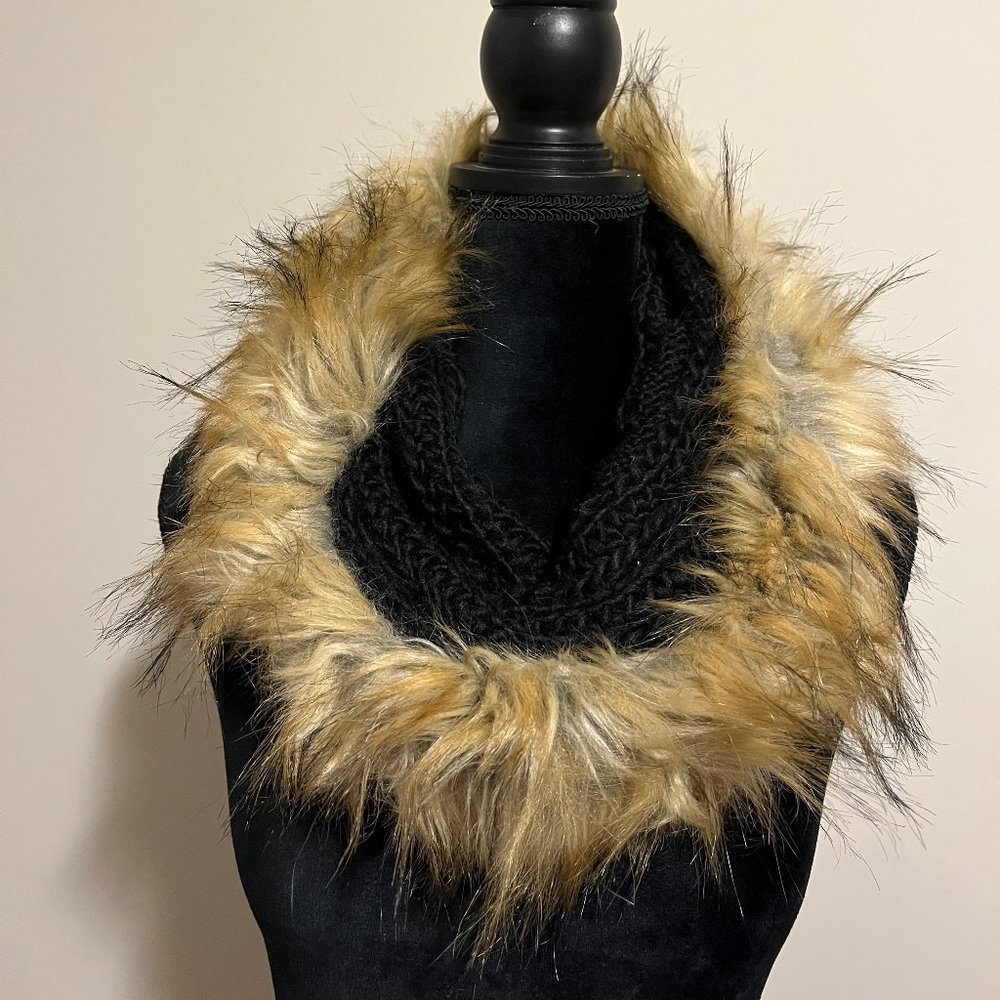 Coco and Carmen Black Cable Knit Infinity Scarf With Faux Fur Lining